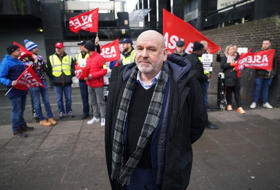 Rail strike bosses like Aslef's Mick Whelan won't rest until the nation has dragged to a halt