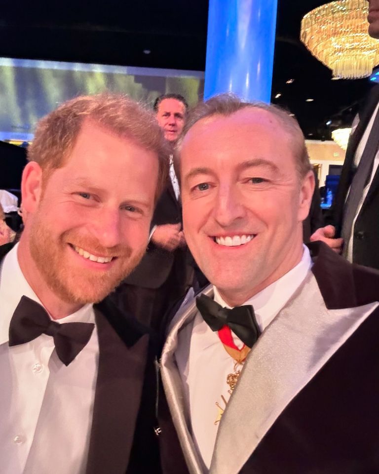 Prince Harry and Mario-Max Schaumburg-Lippe posed for a selfie at an awards bash this weekend