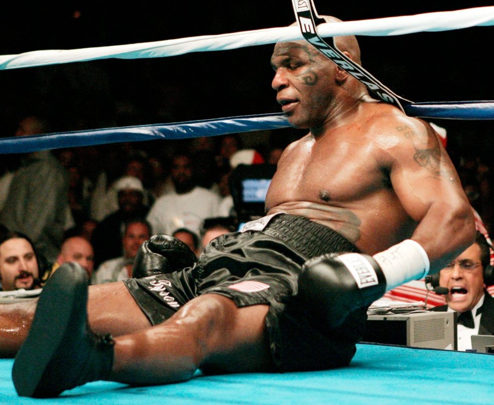 Tyson was unable to continue after the end of the sixth round