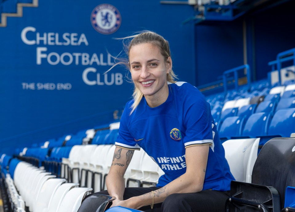 Chelsea's fourth round Women's FA Cup clash with West Ham could see Nathalie Bjorn make her debut for the club after signing from Everton