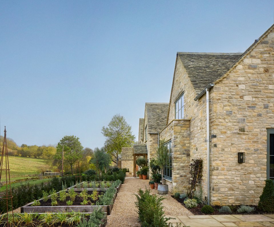 The beautiful garden has an outdoor entertaining area with custom Bowers & Wilkins speakers