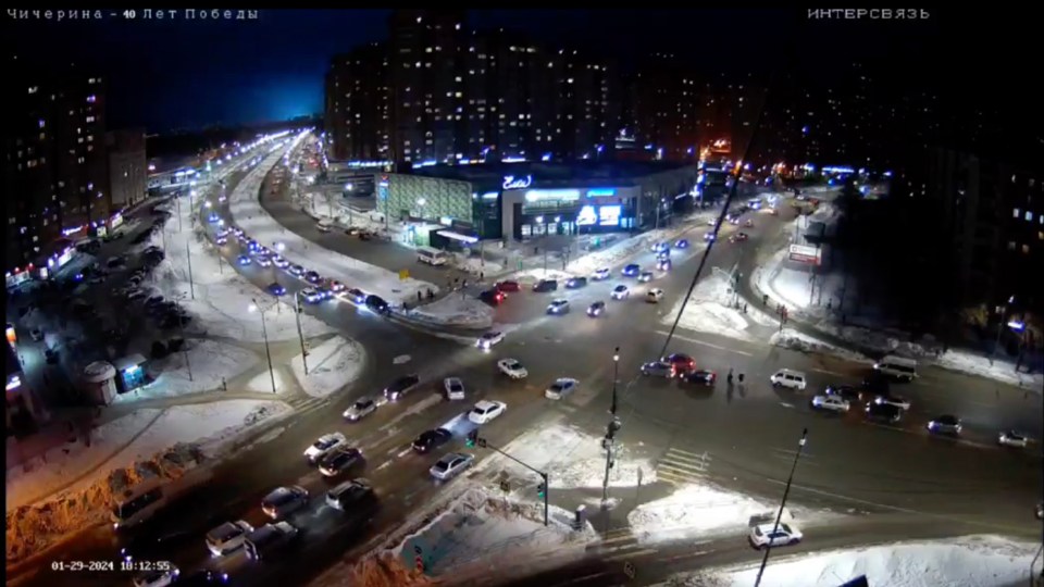 Weird flashes of coloured light could be seen over the city of Chelyabinsk