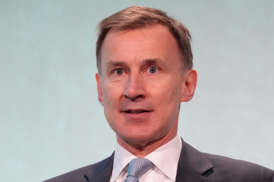 Jeremy Hunt considered using his Budget to speed up moving the long-term sick to Universal Credit