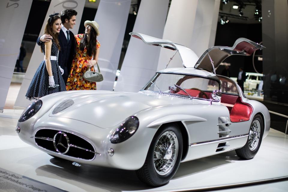 A 1955 Mercedes-Benz, one of only two such versions in existence, was auctioned off  for a whopping £114 million