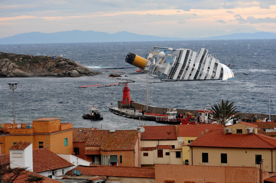 A picture of Concordia lying sideways after the horror accident