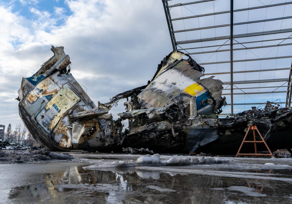 The world’s largest cargo aircraft was destroyed in the battle