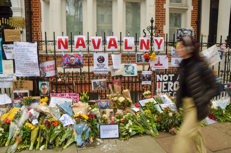 Hundreds of tributes to Navalny were left across the world