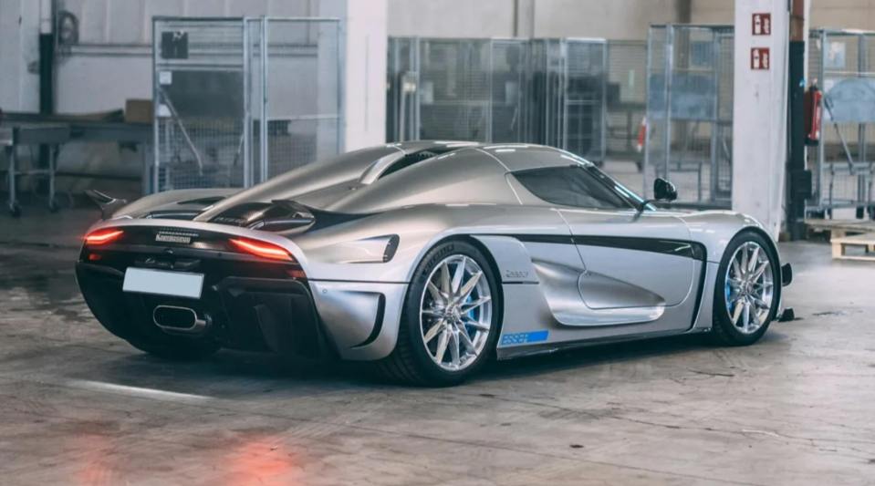 Industry giant Koenigsegg is now opening a new flagship dealership in the heart of London, on Kensington High Street