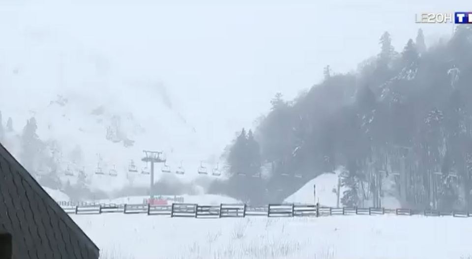 The group were caught under an avalanche in an area known as Val d'Enfer - Hell Valley