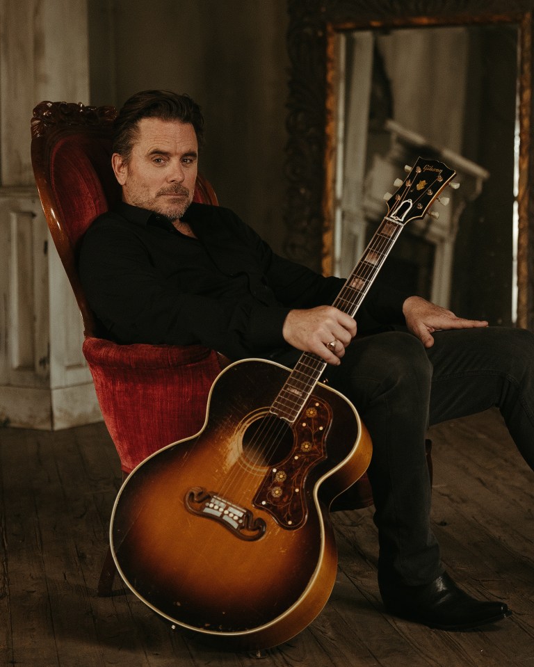 Charles Esten has released his debut album Love Ain't Pretty