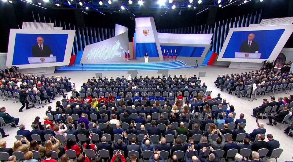 Hundreds of Russians were gathered to obediently listen to his speech today