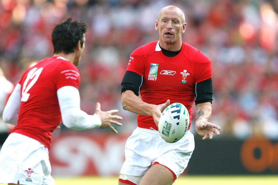 One resident recalls how Welsh star Gareth Thomas once helped her with her shopping