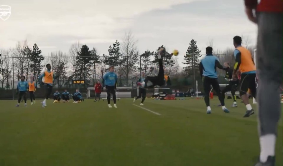 Kai Havertz attempted a bicycle kick in training