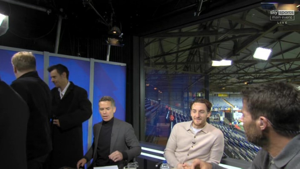 Jamie Redknapp gave Dave Jones banter about his reaction