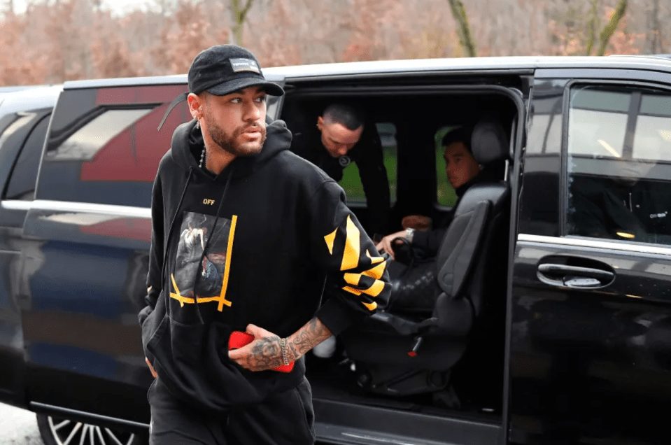 Neymar carts his entourage around in a Mercedes van