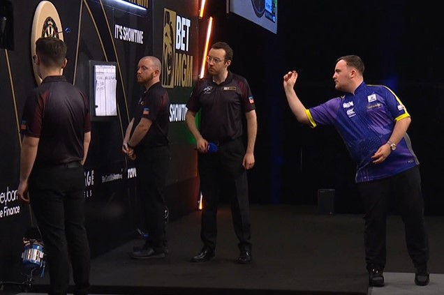 Littler also paused during his throw against Peter Wright and Michael van Gerwen