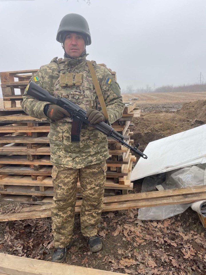 Former champion Serhiy Dzinziruk has fought in the war since Putin invaded and says he was always more scared in the ring than on the frontlines