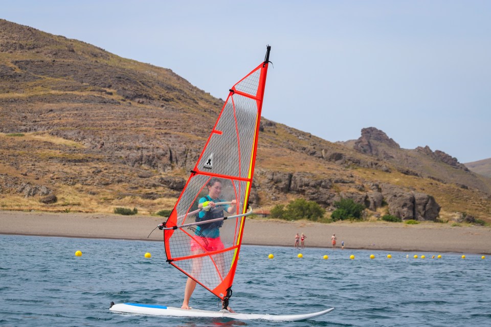 I tried to master windsurfing