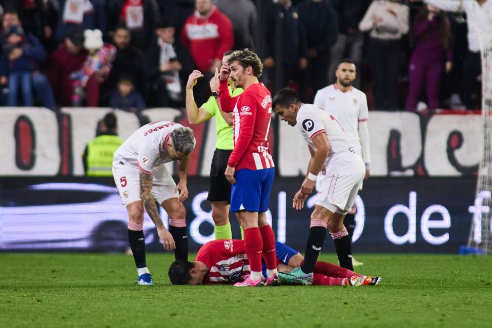 Morata hobbled off the pitch on 46 minutes at the Ramon Sanchez Pizjuan