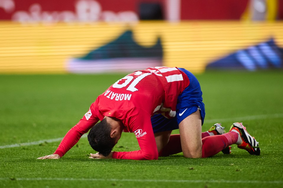 Atletico Madrid star Alvaro Morata suffered a knee injury against Sevilla