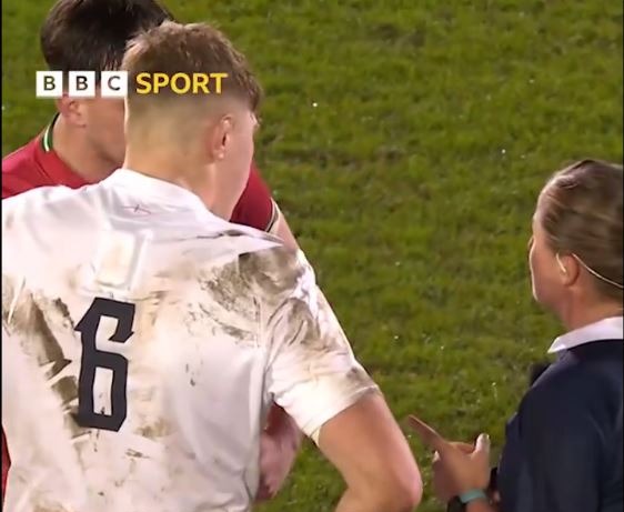 Fans loved a referee's comments to rugby players in the U20 Six Nations