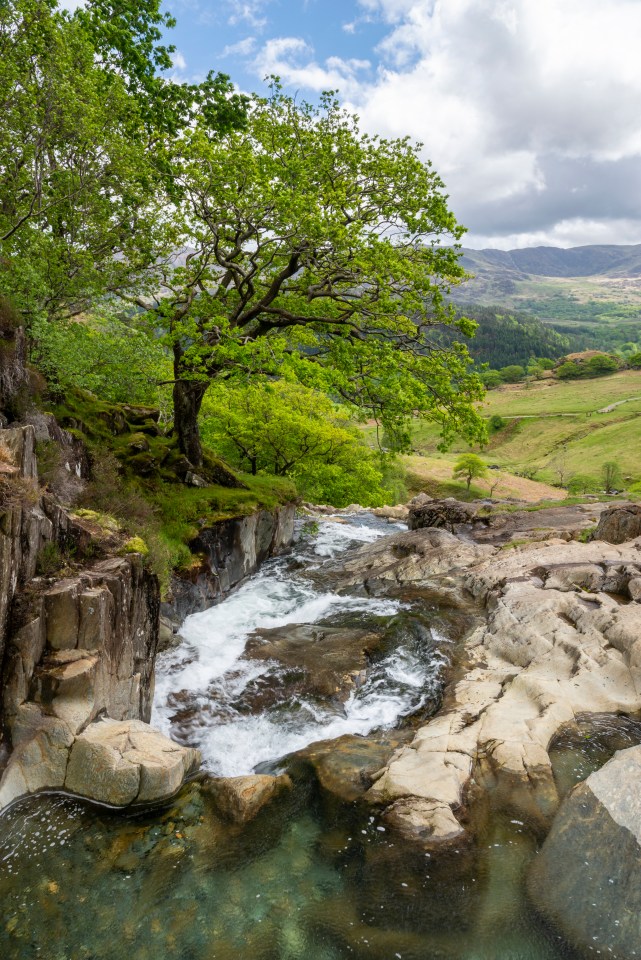 People have said that the scenery along the path is some of the most beautiful in the UK