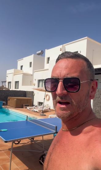 Coronation Street's Will Mellor has given fans a peek at his luxury holiday