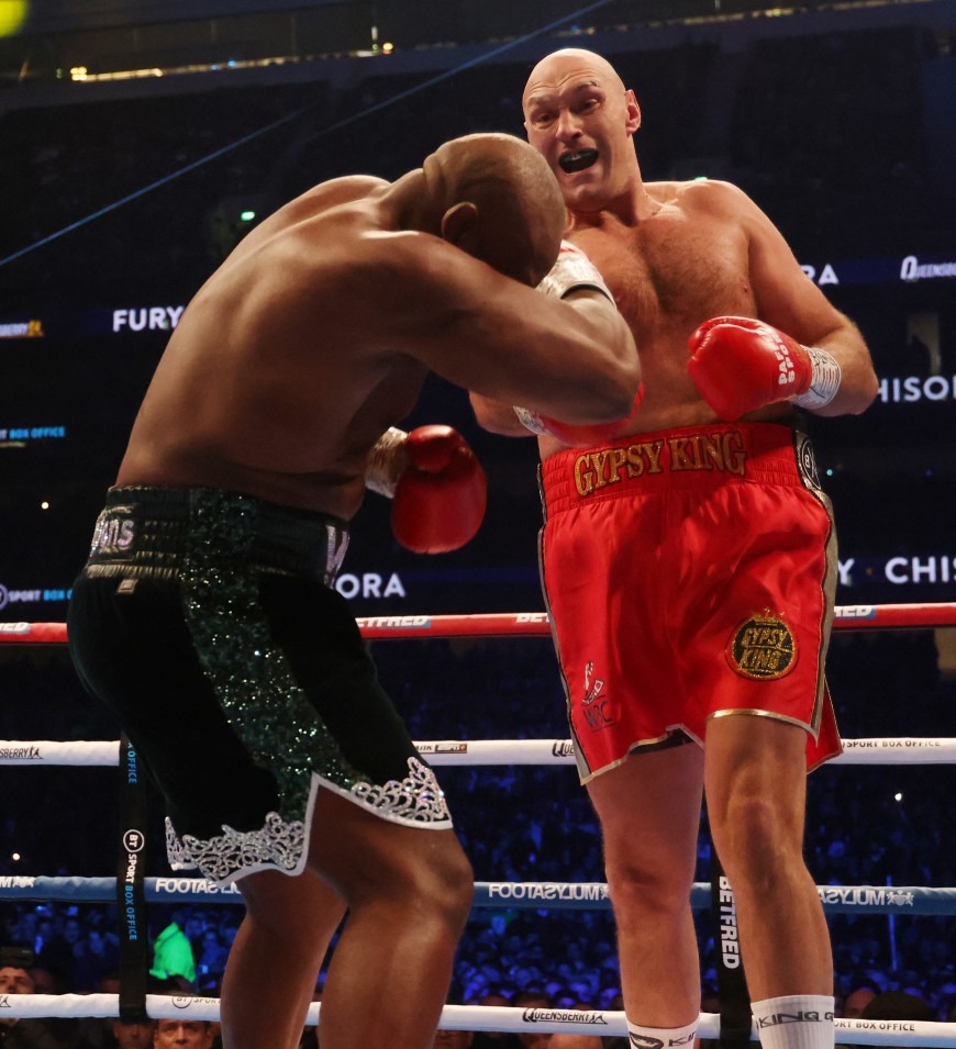 Tyson Fury v Derek Chisora Fight Night Tyson Fury v Derek Chisora WBC Heavyweight Title Picture By Jamie McPhilimey 03.12.2022 Derek Chisora, Tyson Fury