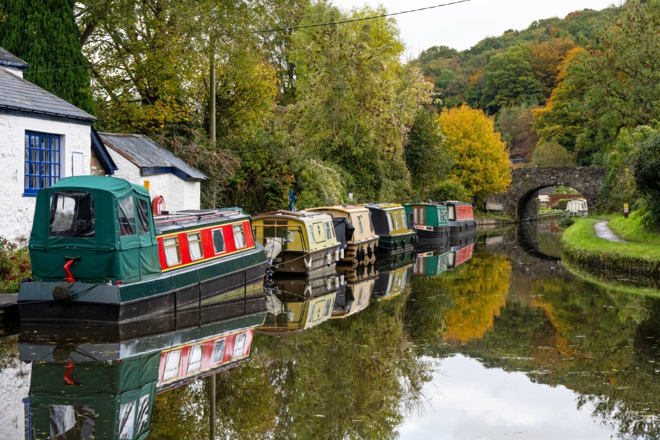 Board the 65ft-long Anna narrowboat and sail along the Llangollen Canal in North Wales