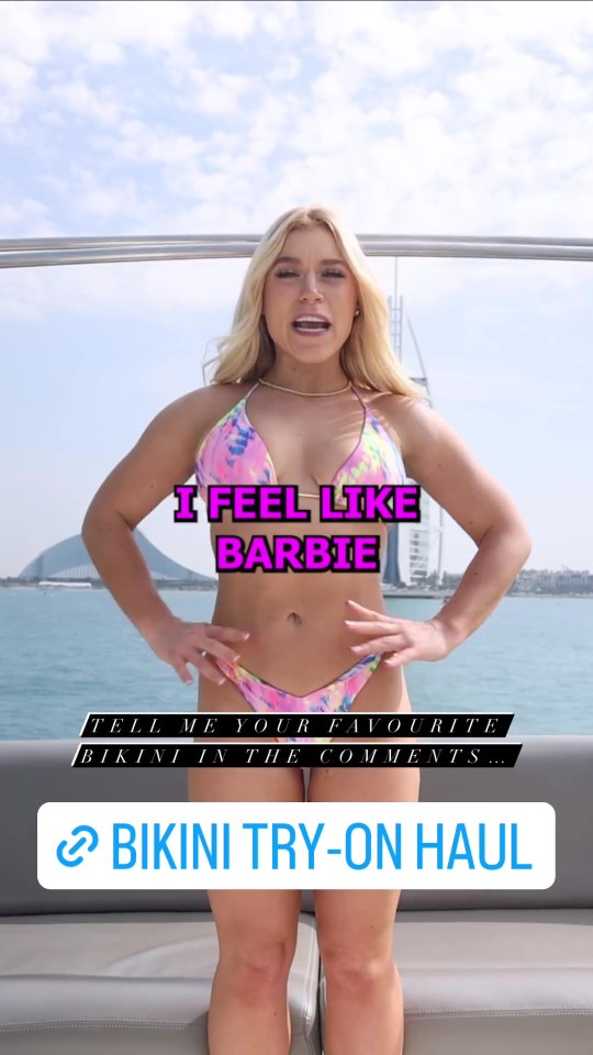 Elle also wore a pink bikini