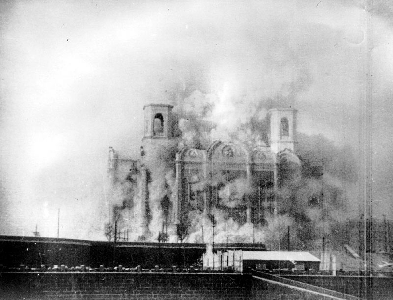 In 1931 the original Church of Christ the Saviour was destroyed to create a site for the Palace