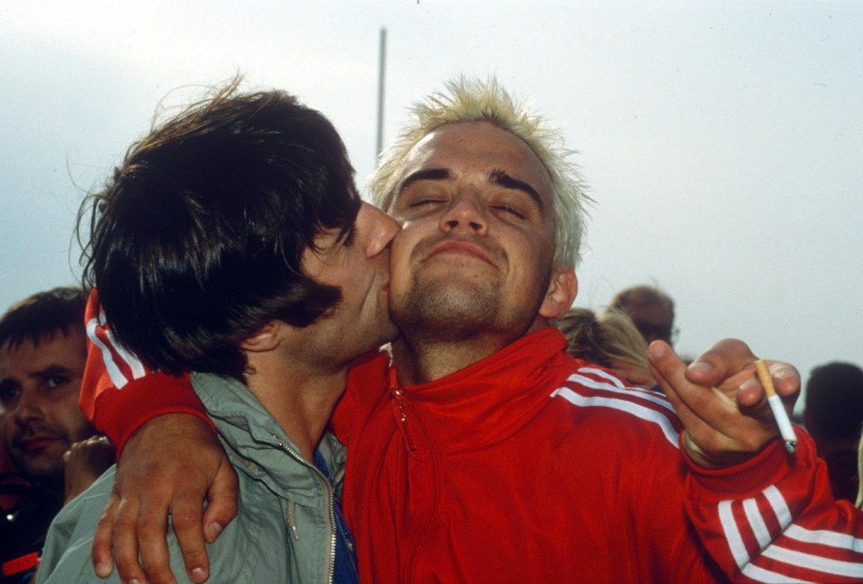 Robbie with fellow Nineties legend Liam Gallagher