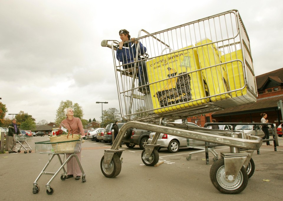 He also held the world record for the largest motorised shopping trolley