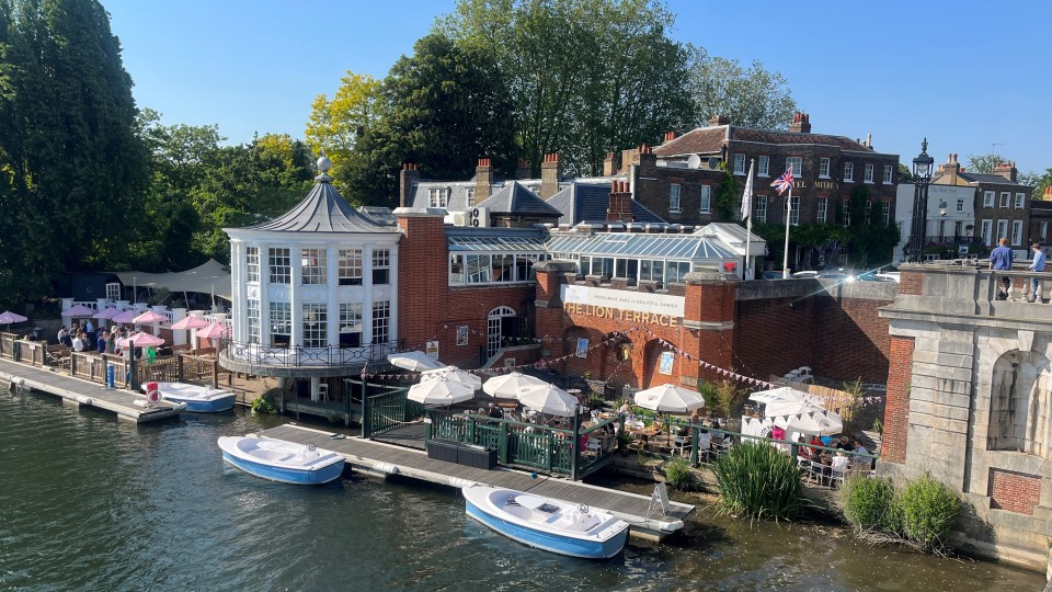 The Mitre hotel is set on the Thames and has two restaurants