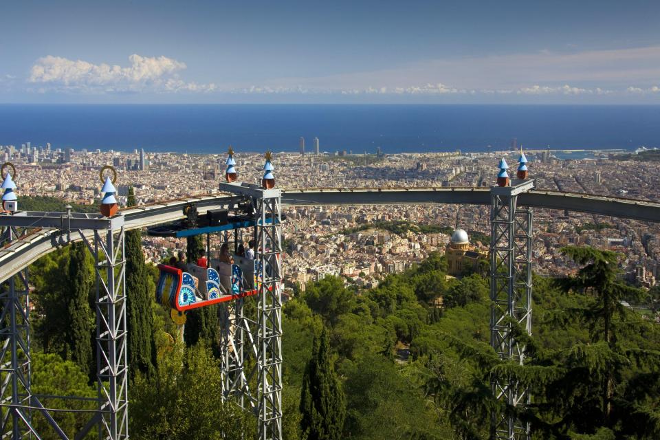 The Sorceress was the first big ride to have been built at Tibidabo