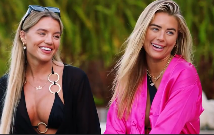 Love Island fans branded the conversation ‘scripted’ and slammed producers for the ‘fake’ scenes