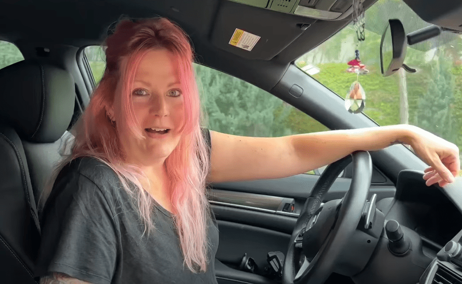 YouTube adventurer Tashai built a bed in her Honda hatchback