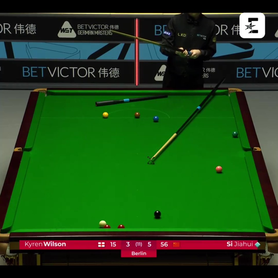 Si Jiahui was forced to put an extension on the extension of his cue