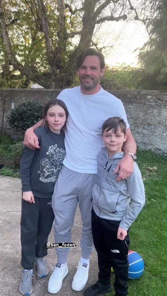 Ben with his eldest children who live in Ireland with ex-wife Una Healy