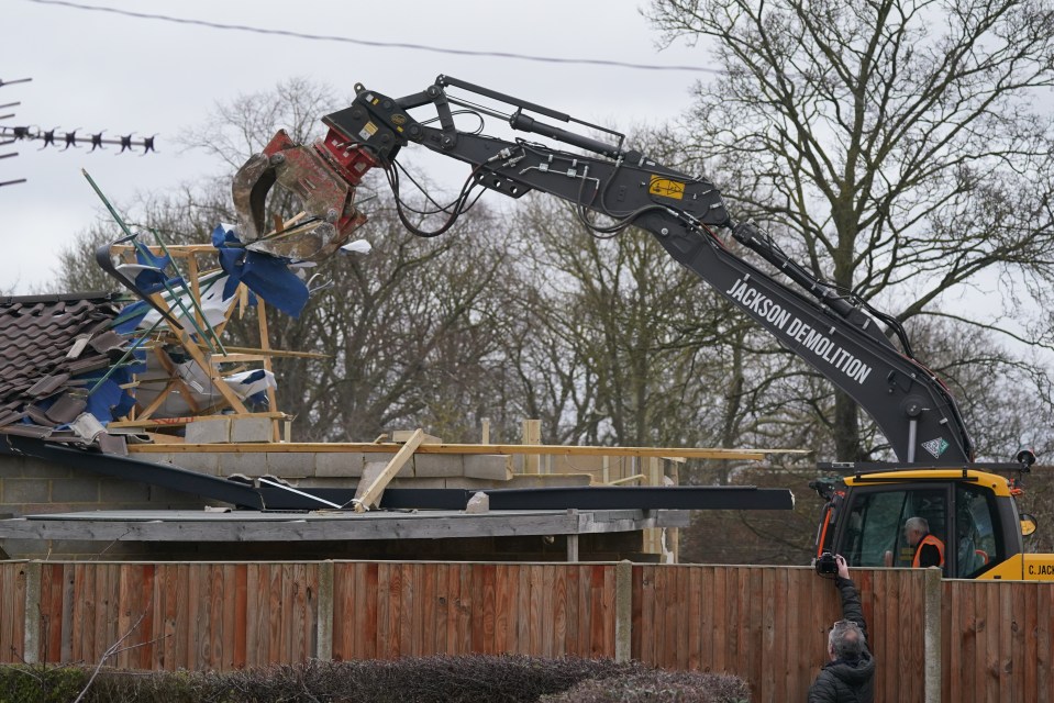 Huge machines tore down the roof of the site