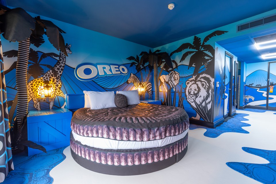 The new Oreo room at Chessington's Safari Hotel has an Oreo shaped bed