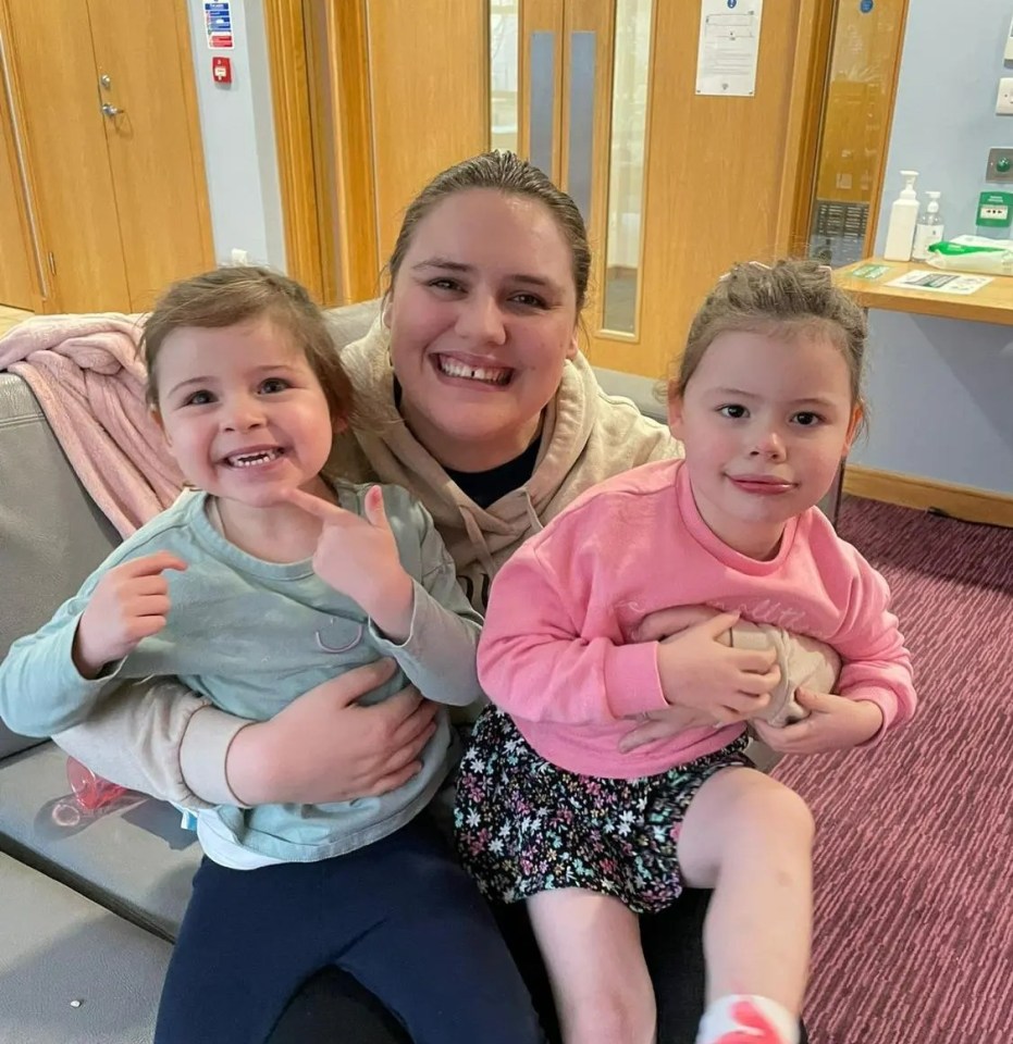 Mum Holly with her twins Alyssa and Sophia