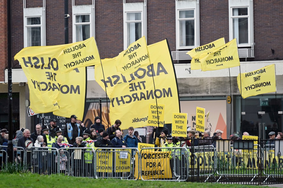 Nearby was a large and noisy protests by members of the anti-monarchy group Republic