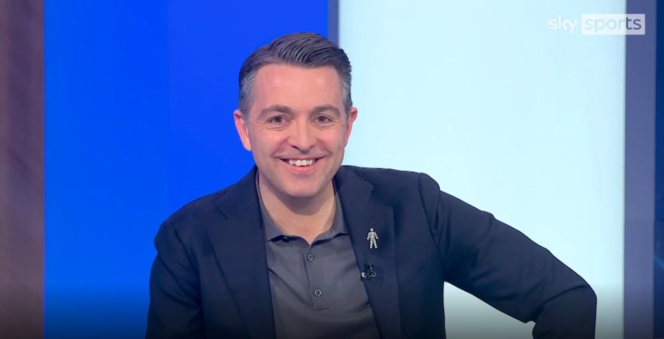 Soccer Saturday host Julian Warren was also left laughing