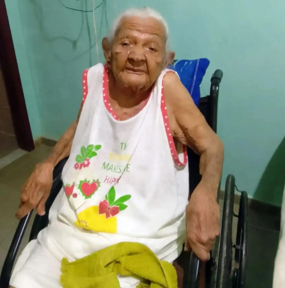 Despite being in a wheelchair Deolira is still regarded as healthy by doctors