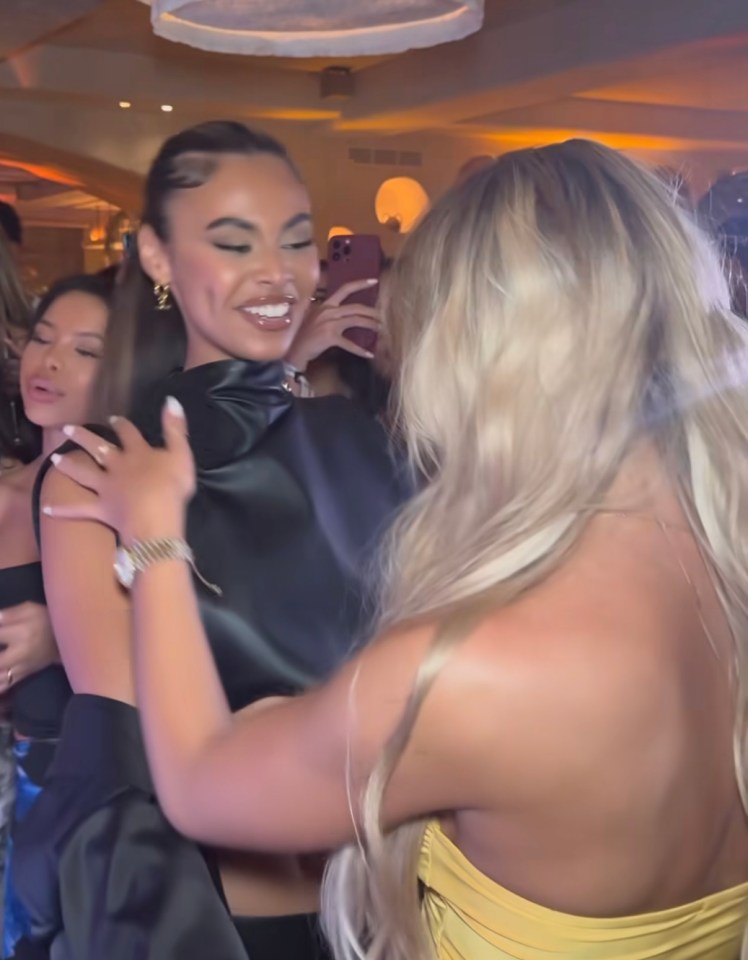 The All Stars winner shared a moment on the dancefloor with Sophie Piper