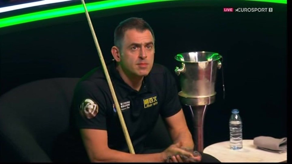 Ronnie O'Sullivan seemed to reveal unusually-bare arms