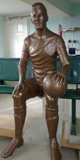 Football fans were left scratching their heads at this Harry Kane statue