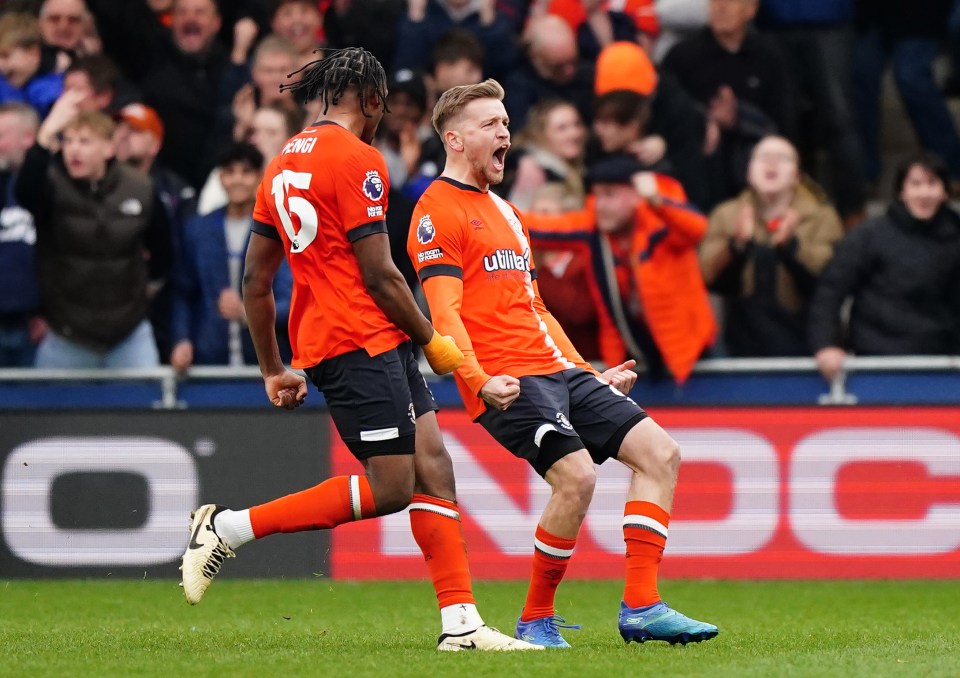 Luke Perry kept Luton's survival hopes alive