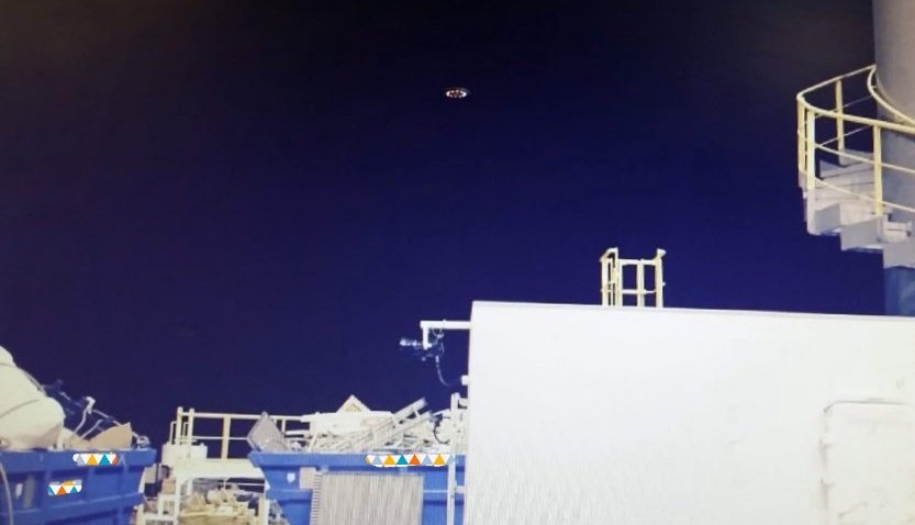 The UFO hovering above the oil rig in Mexico